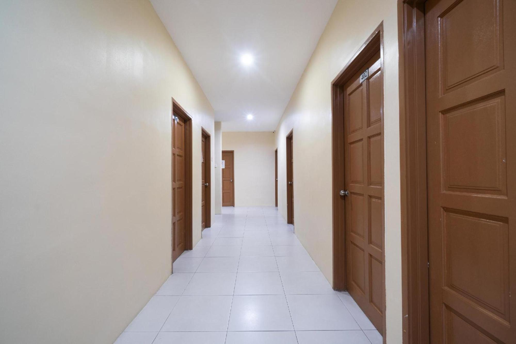 Oyo 91089 Motel Fasa 2B Seri Manjung Eksteriør billede